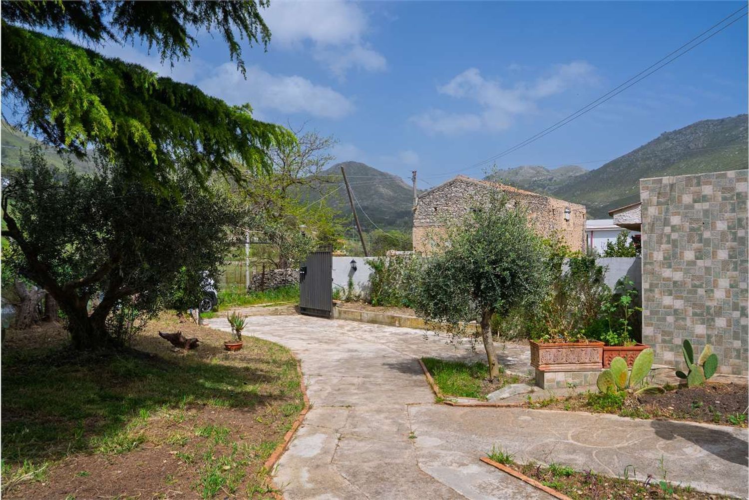 Villa in vendita a Montelepre