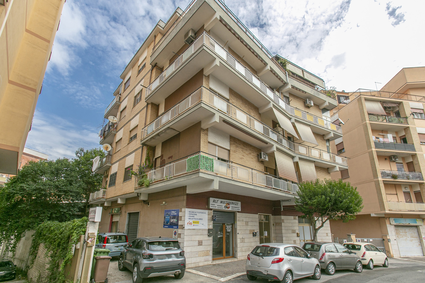 Negozio in vendita a Pomezia