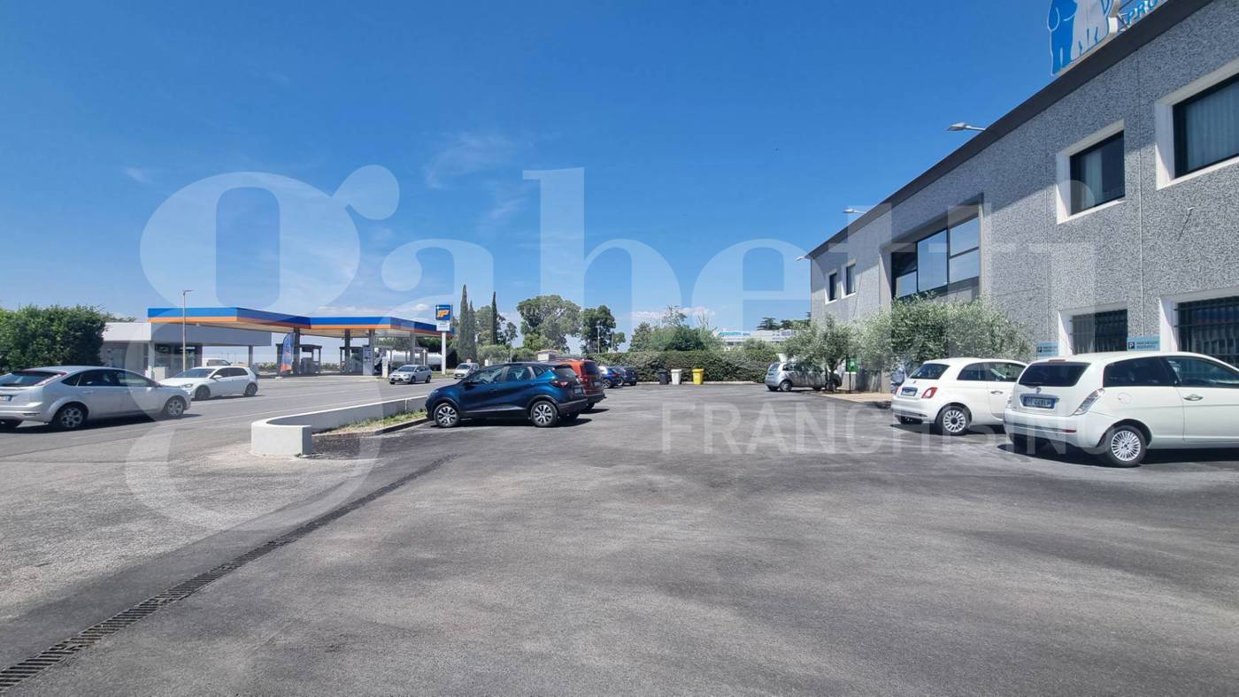 Capannone in affitto a Pomezia