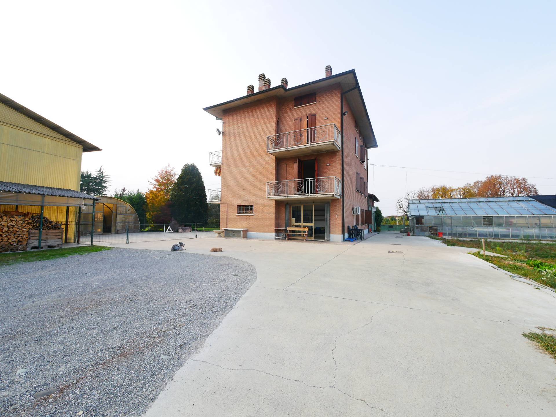 Villa Trifamiliare in vendita a Vignola