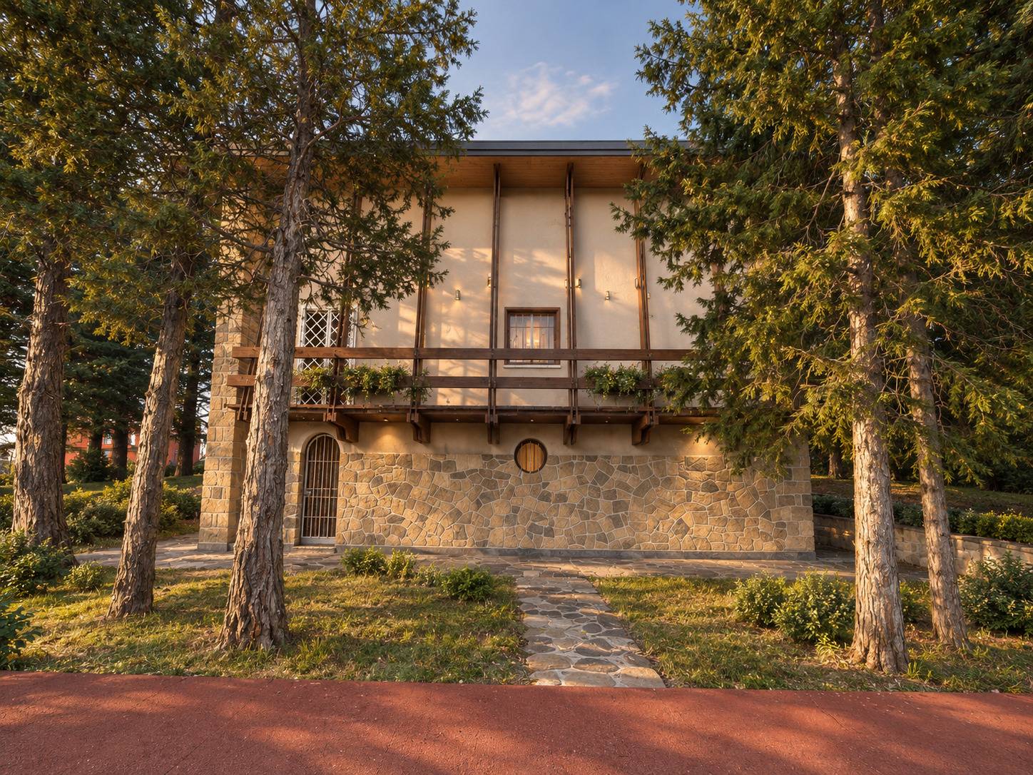 Villa con terreno edificabile in vendita a Serramazzoni