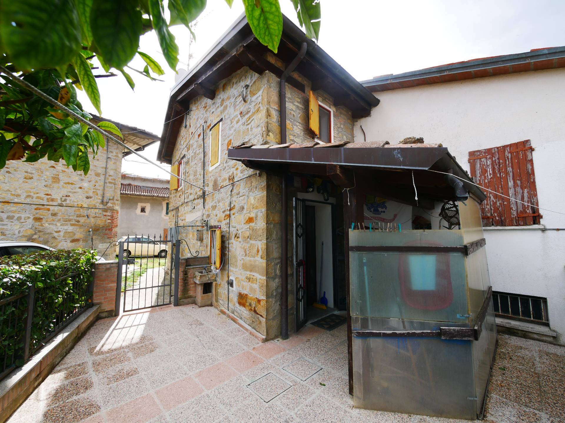 Rustico con giardino in vendita a Serramazzoni, Casa Bartolacelli-Stella