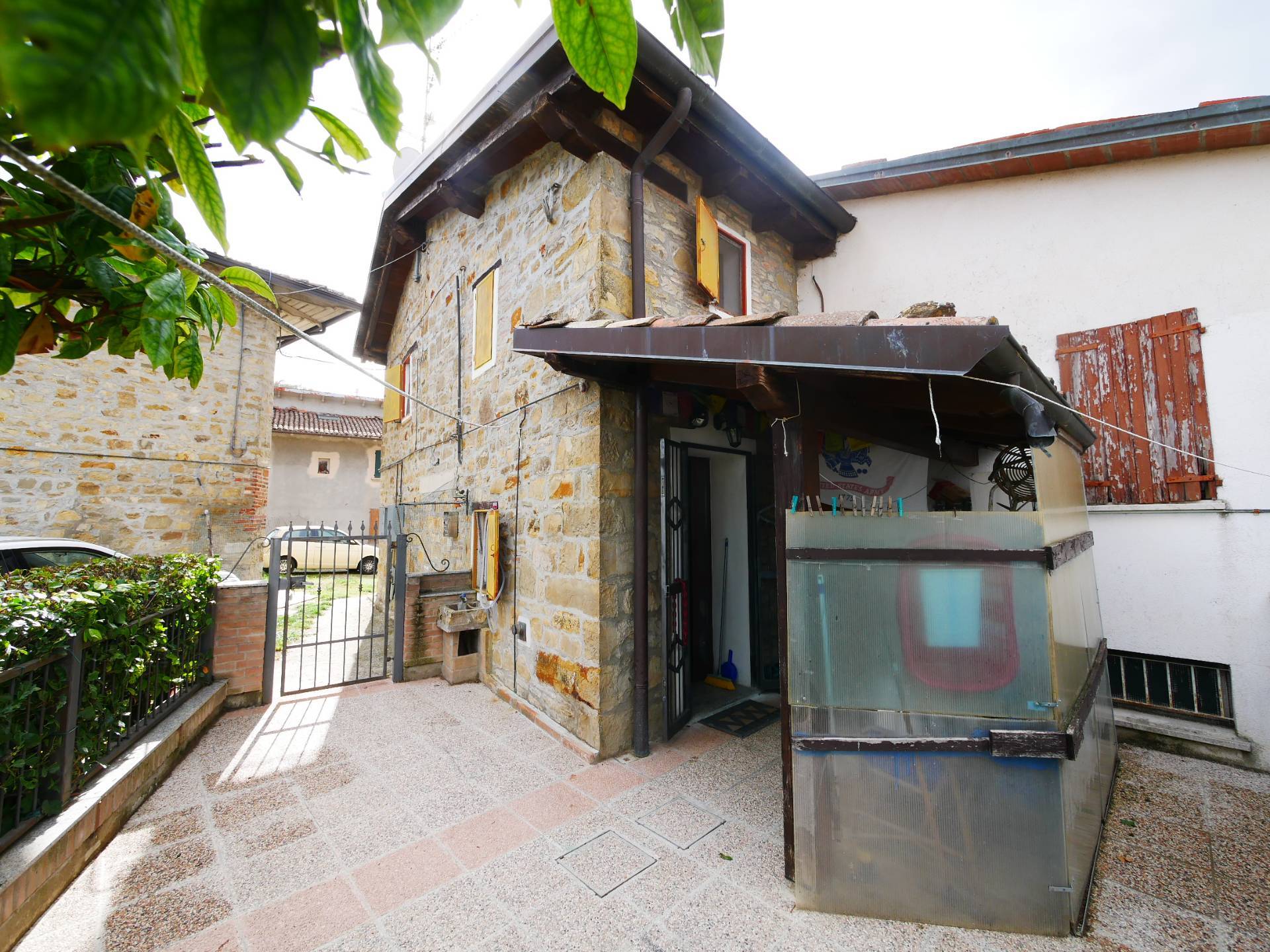 Rustico con giardino in vendita a Serramazzoni, Casa Bartolacelli-Stella