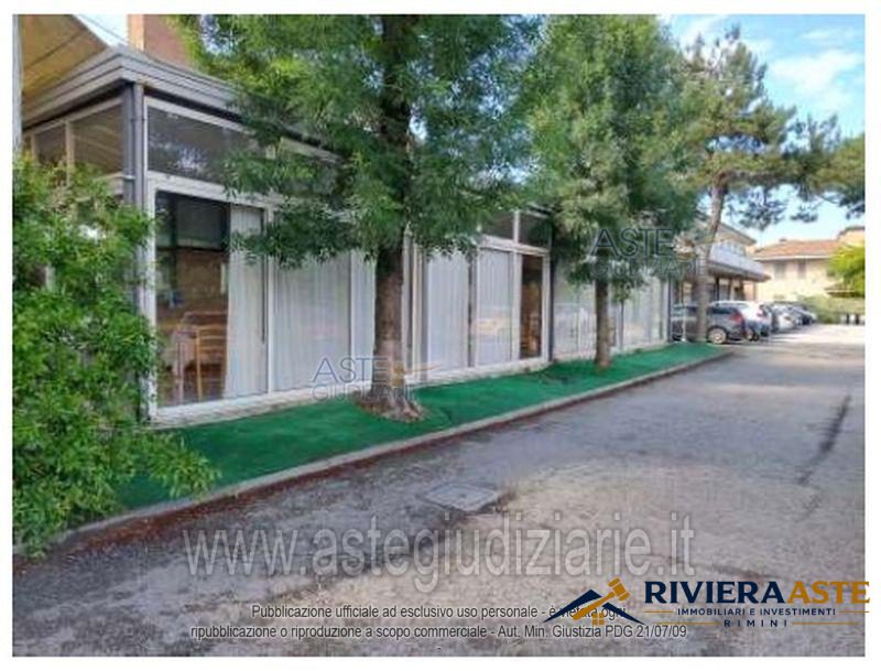 Locale commerciale in vendita a Riccione