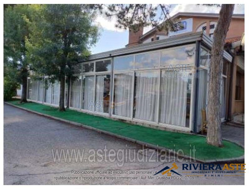 Locale commerciale in vendita a Riccione