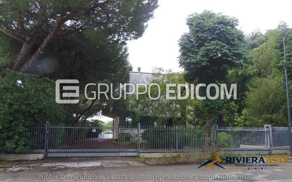 Locale commerciale in vendita a Rimini