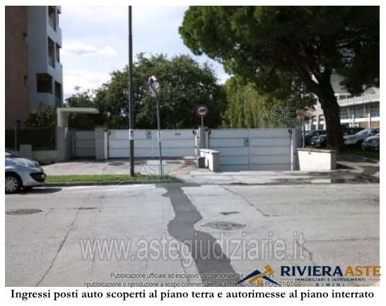 Box in vendita a Riccione