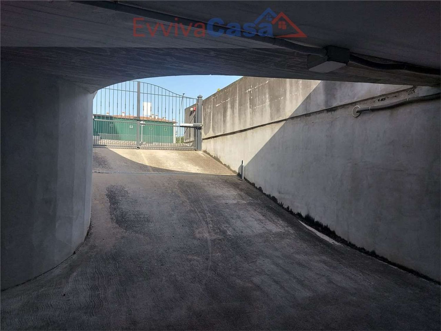 Locale commerciale in vendita a Porto Recanati