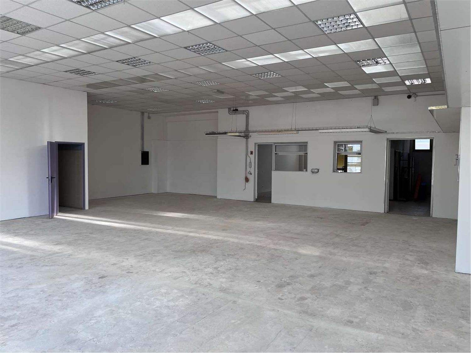 Locale commerciale in affitto a Ancona