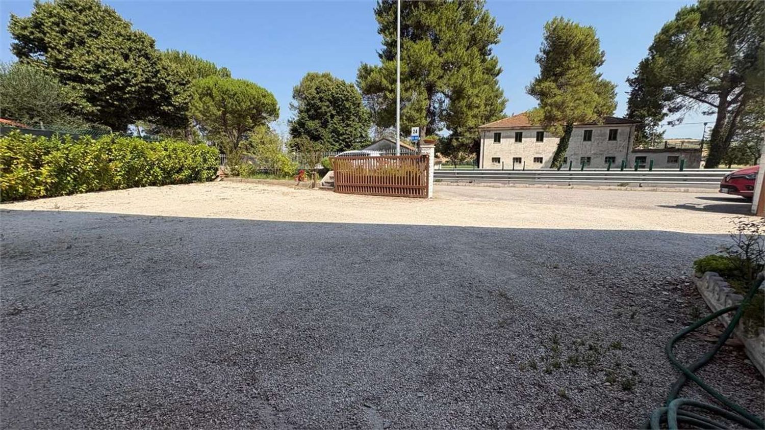 Locale commerciale in vendita a San Lorenzo in Campo