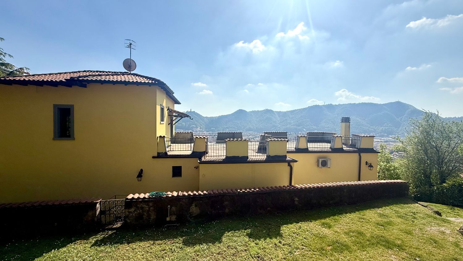 Villa in vendita a Como