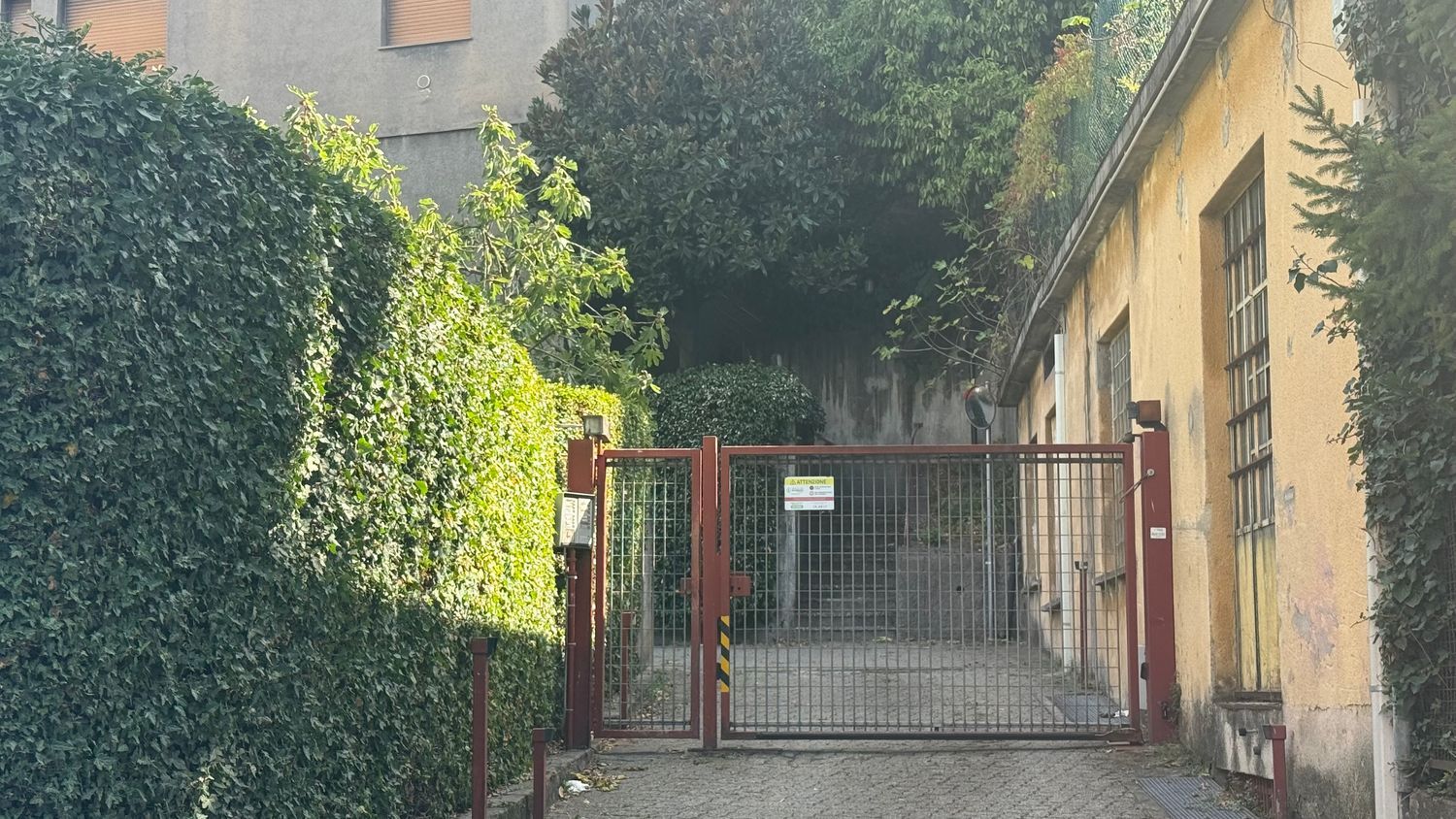 Box o garage in vendita a Como