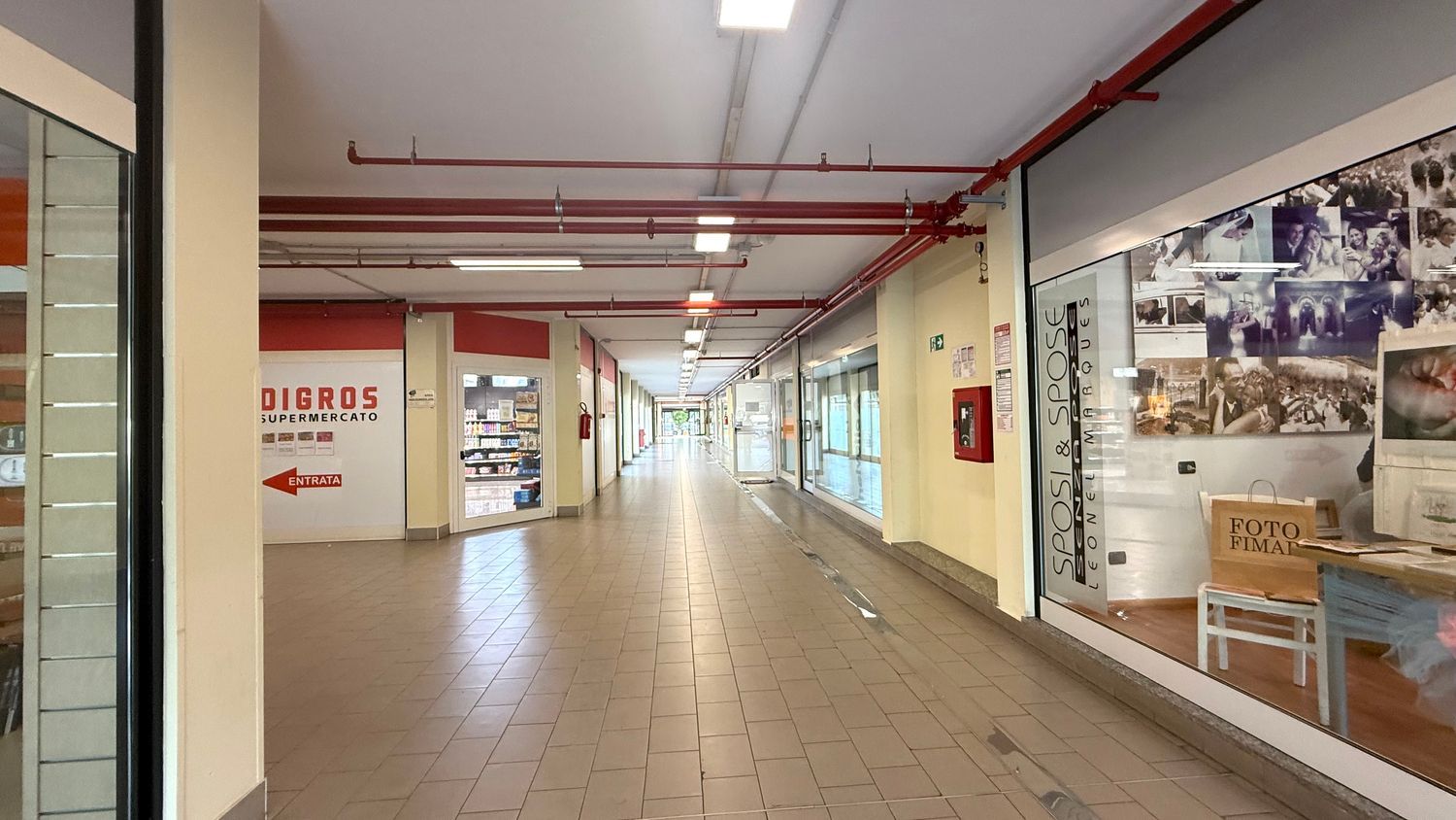 Locale commerciale in vendita a Cant