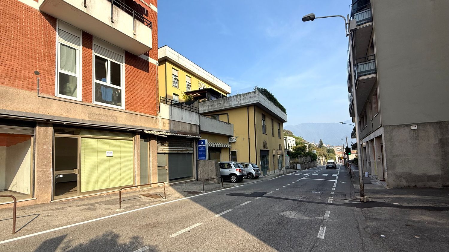 Locale commerciale in affitto a Maslianico