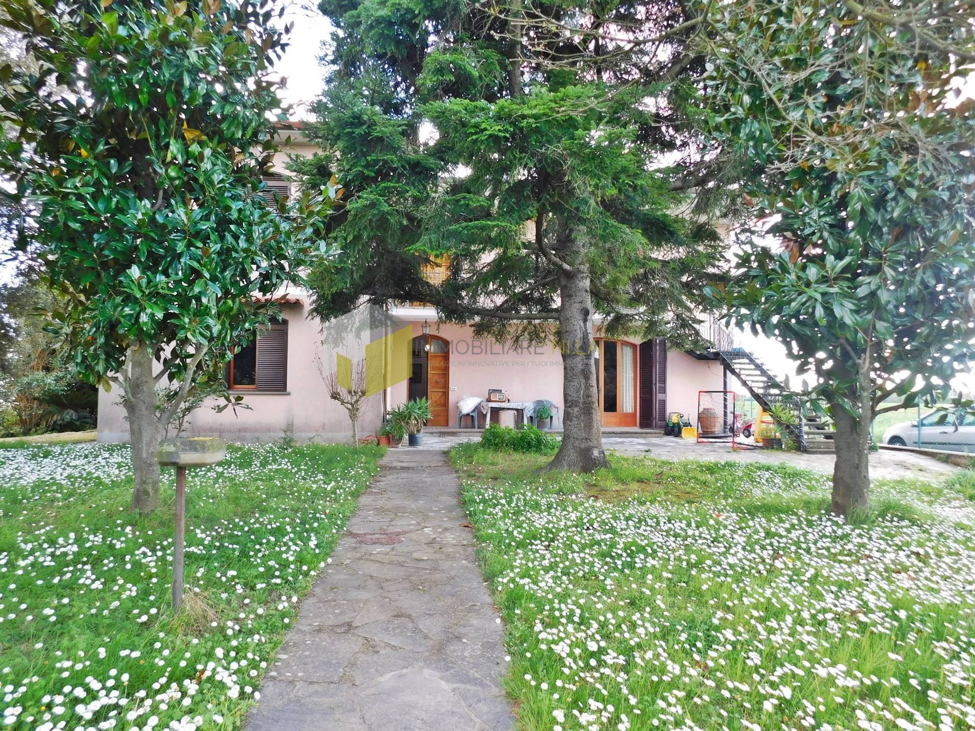 Casa indipendente con giardino a San Giuliano Terme