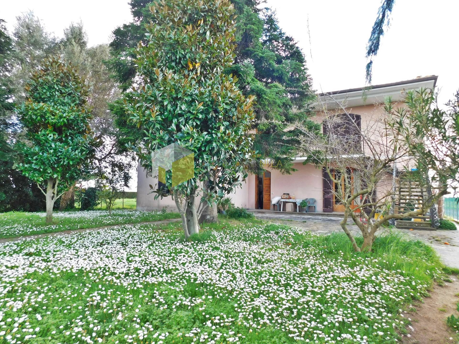 Casa indipendente con giardino a San Giuliano Terme
