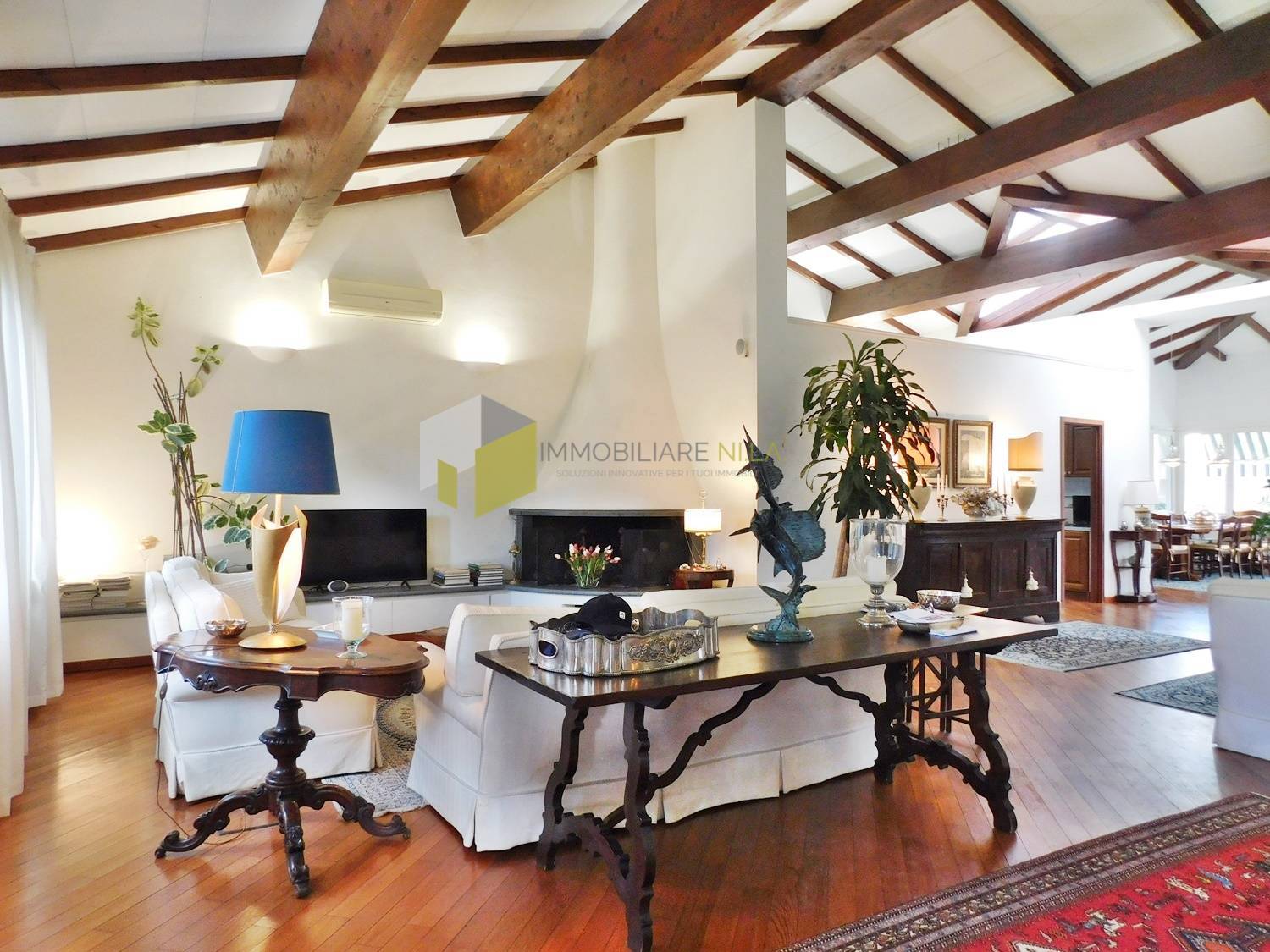Villa con giardino a Pisa