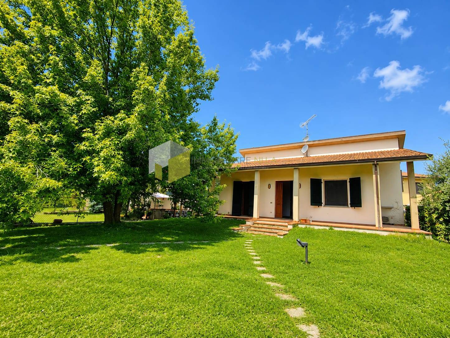 Villa con giardino a Vecchiano