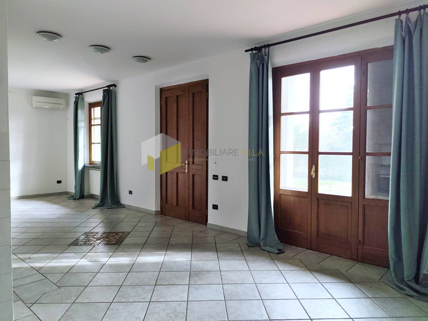 Villa con giardino a Vecchiano