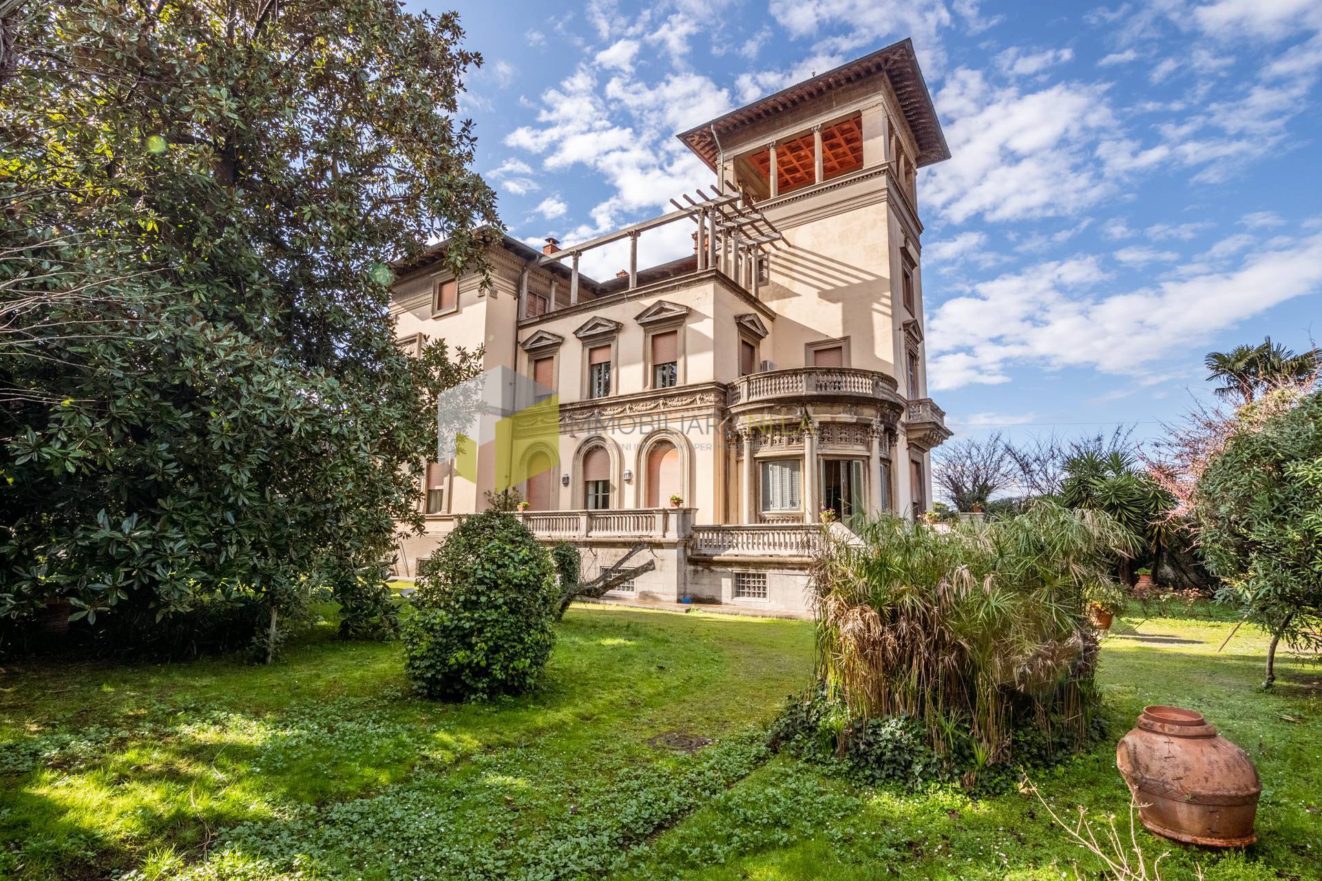 Villa con giardino a Pisa