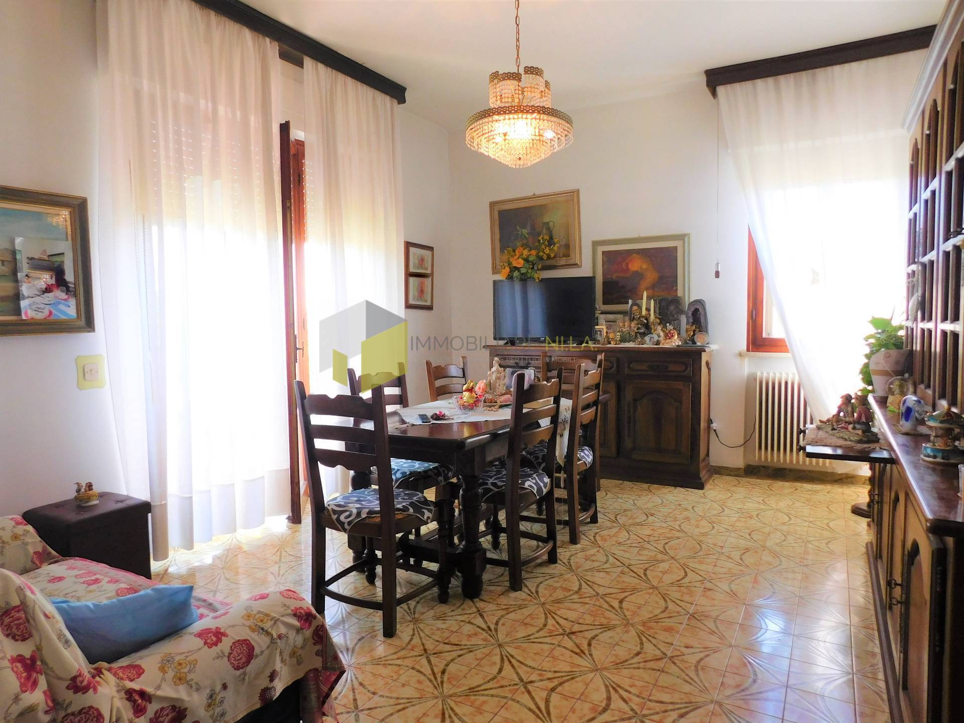 Appartamento con terrazzo a San Giuliano Terme