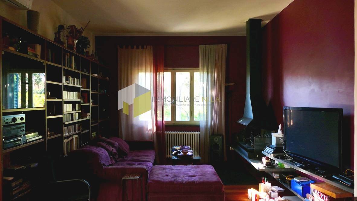 Villa con giardino a Cascina