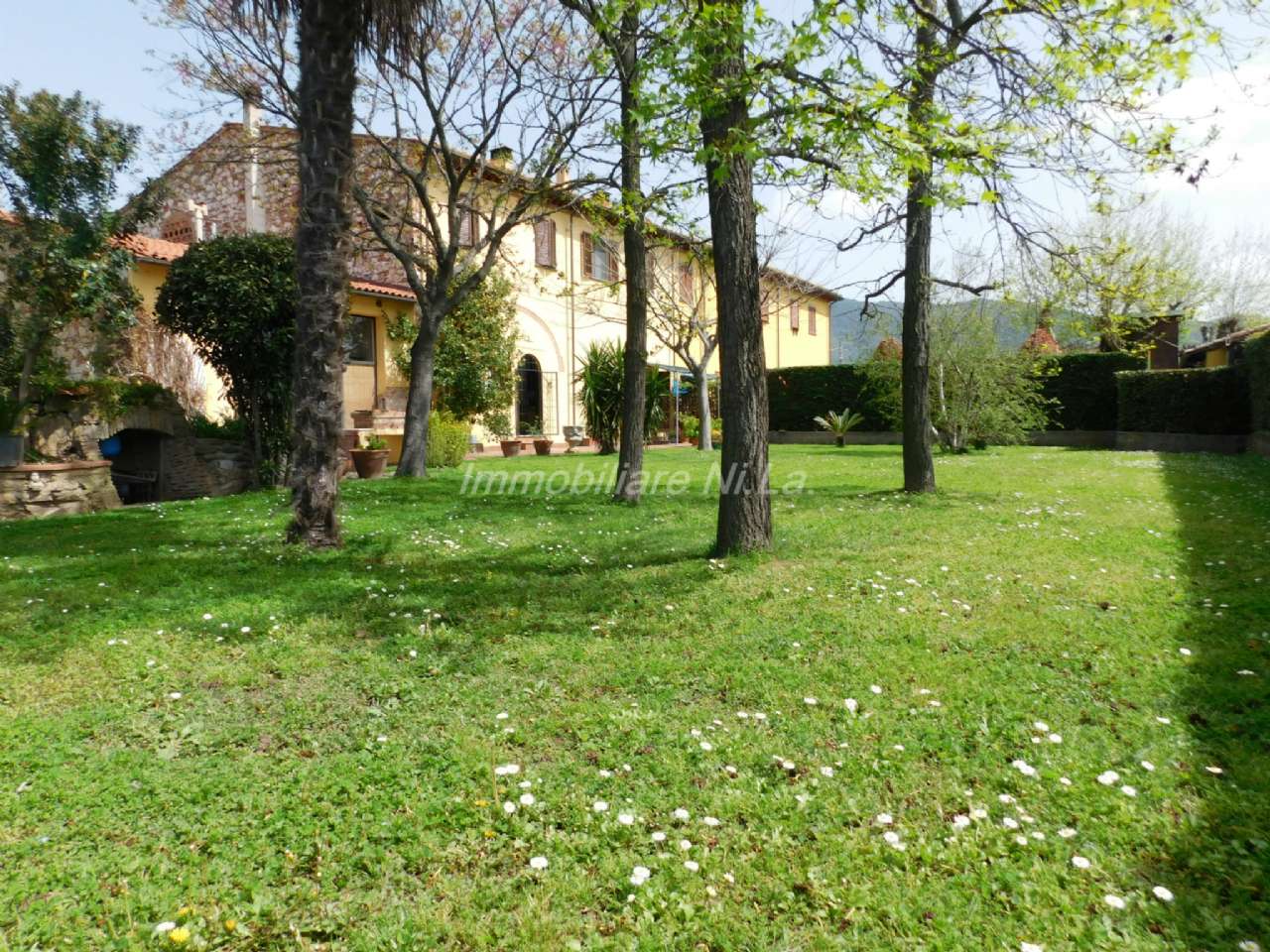 Rustico con giardino a San Giuliano Terme