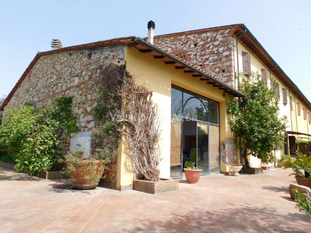 Rustico con giardino a San Giuliano Terme