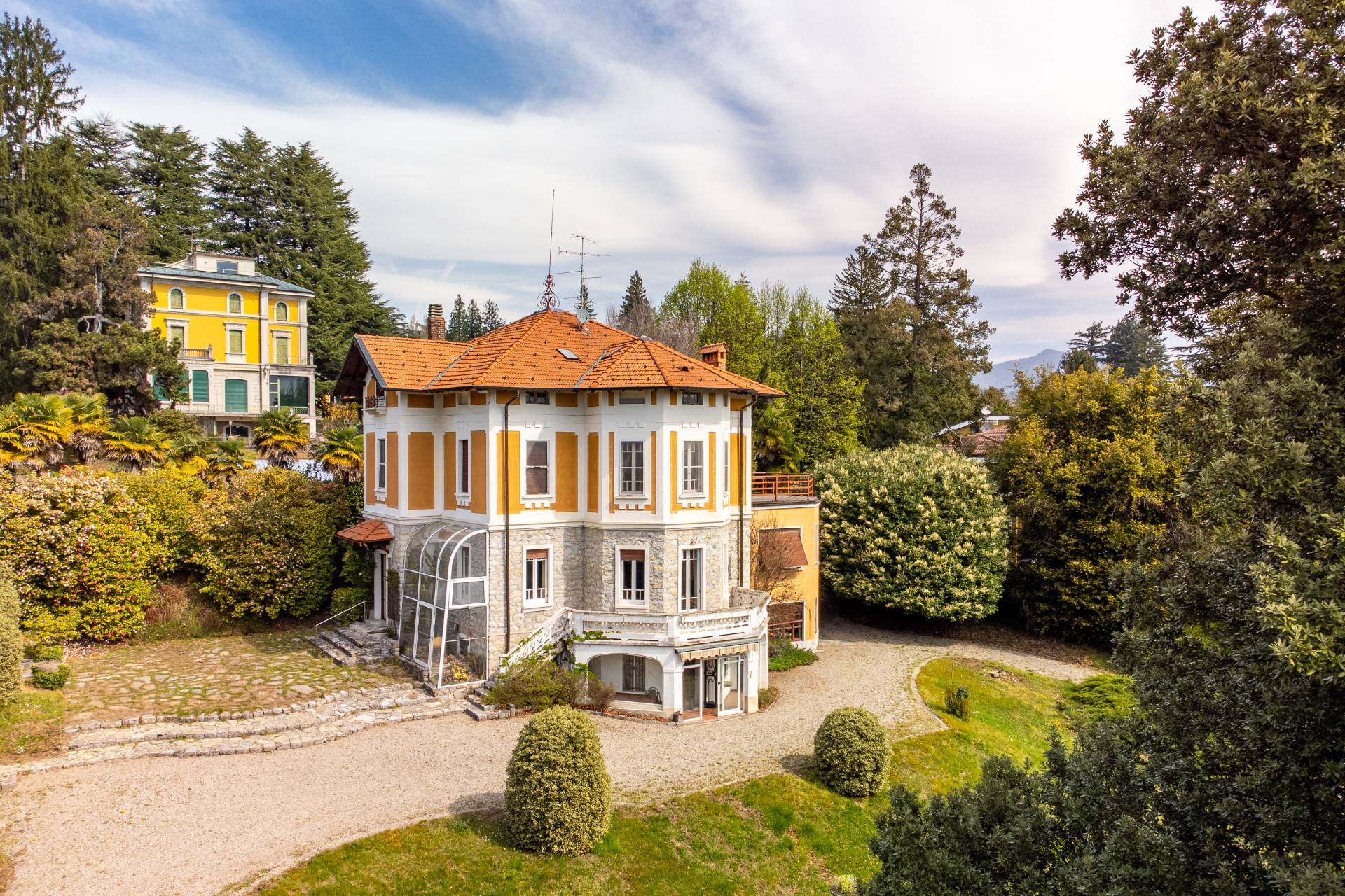 Villa in vendita a Varese
