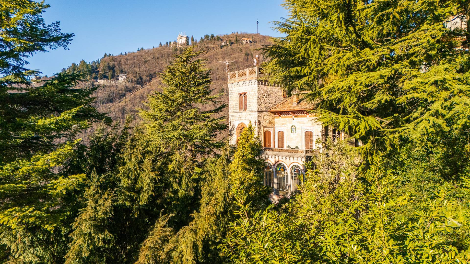 Villa in vendita a Varese