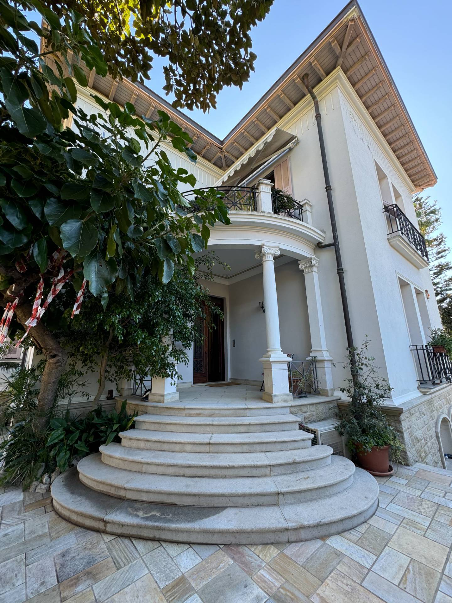 Villa in vendita a Bordighera
