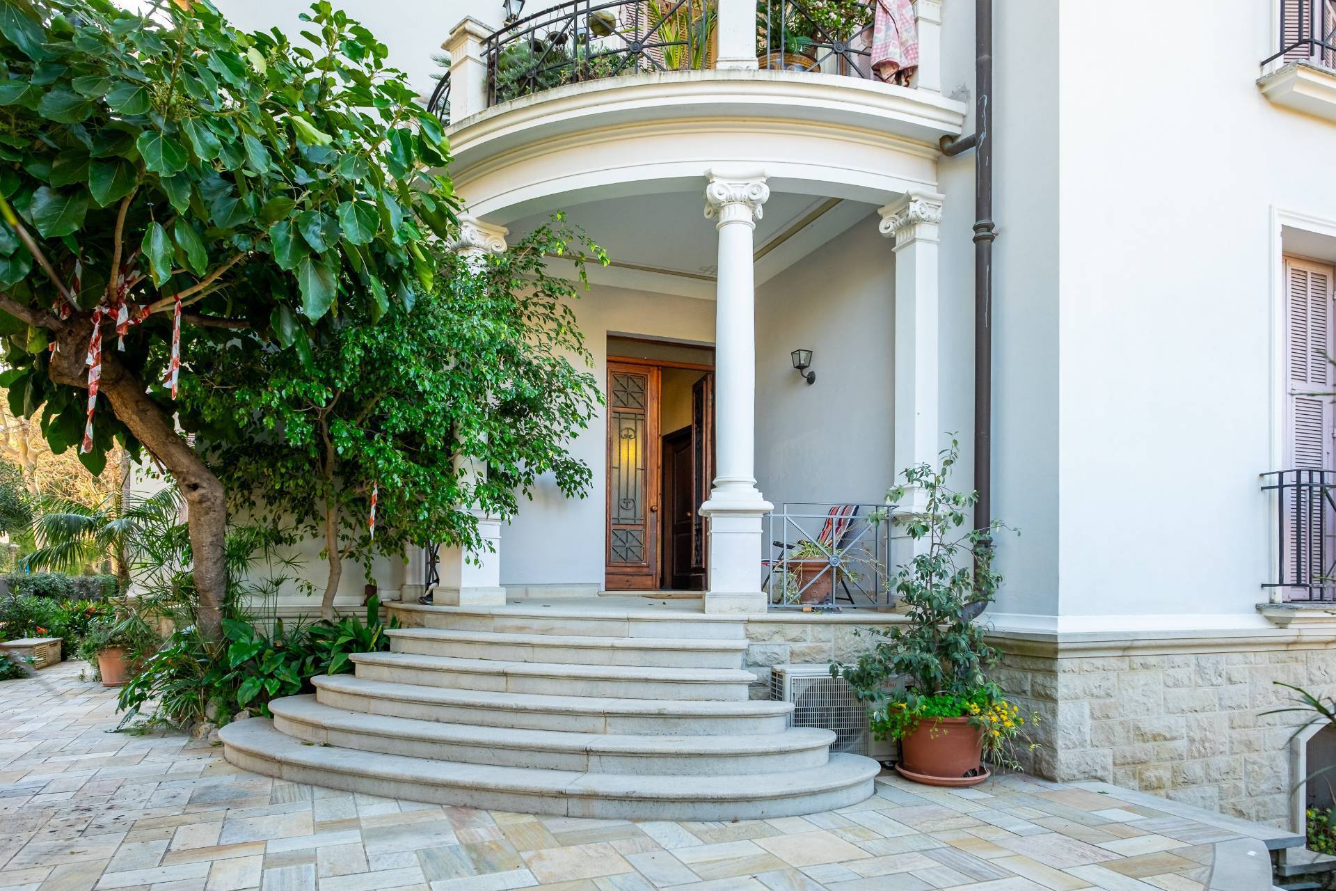 Villa in vendita a Bordighera