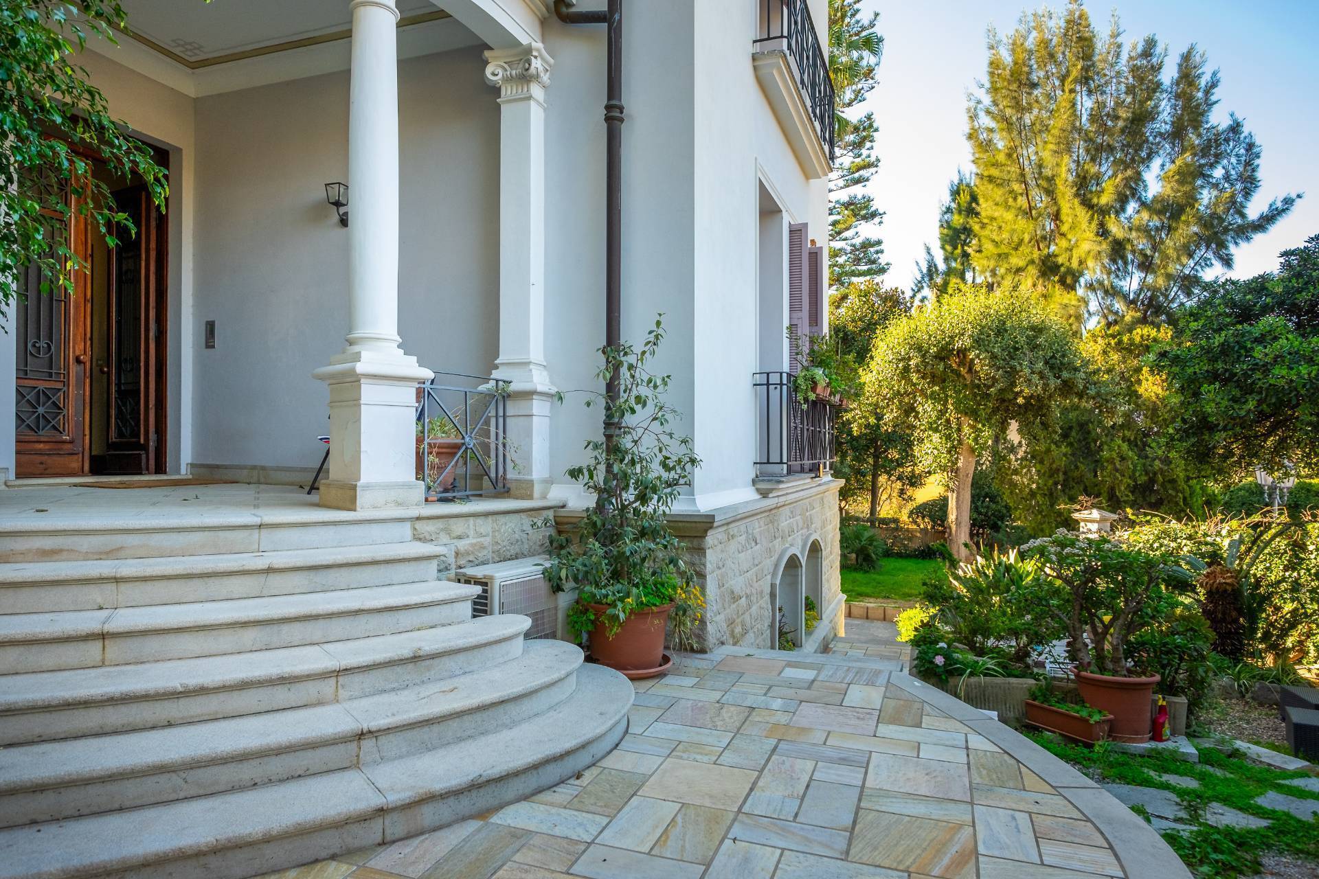 Villa in vendita a Bordighera