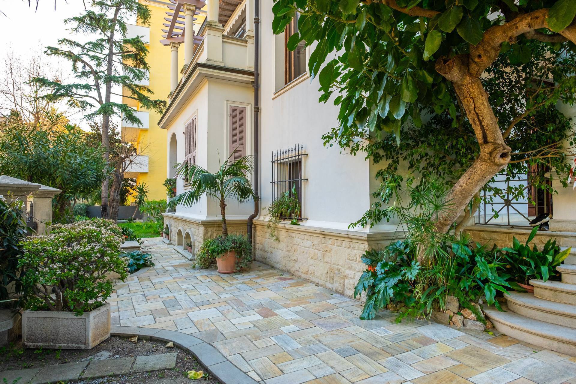Villa in vendita a Bordighera