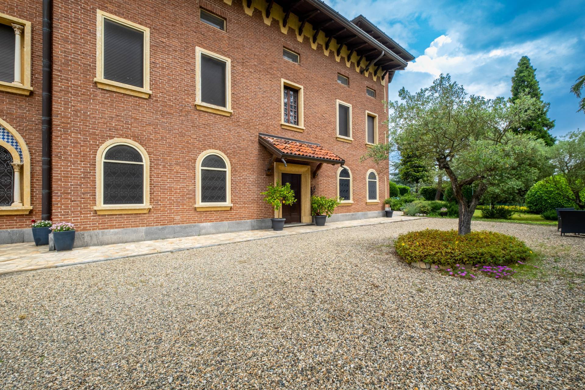 Villa in vendita a Valenza