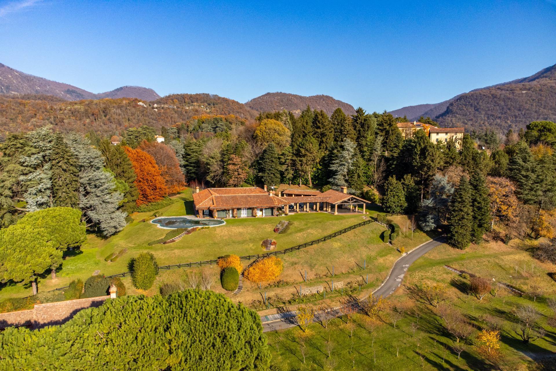 Villa in vendita a Eupilio