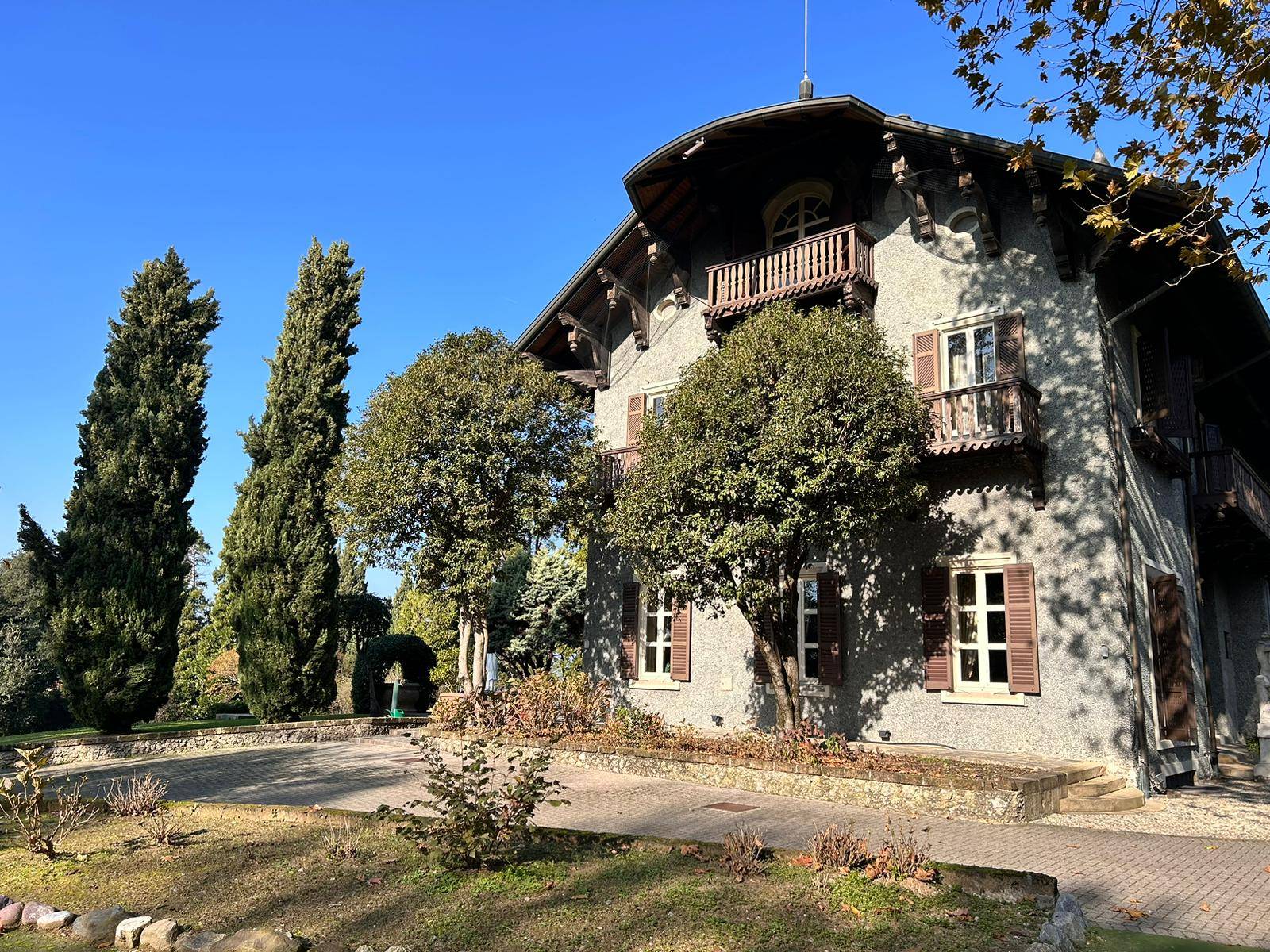 Villa in vendita a Besana in Brianza