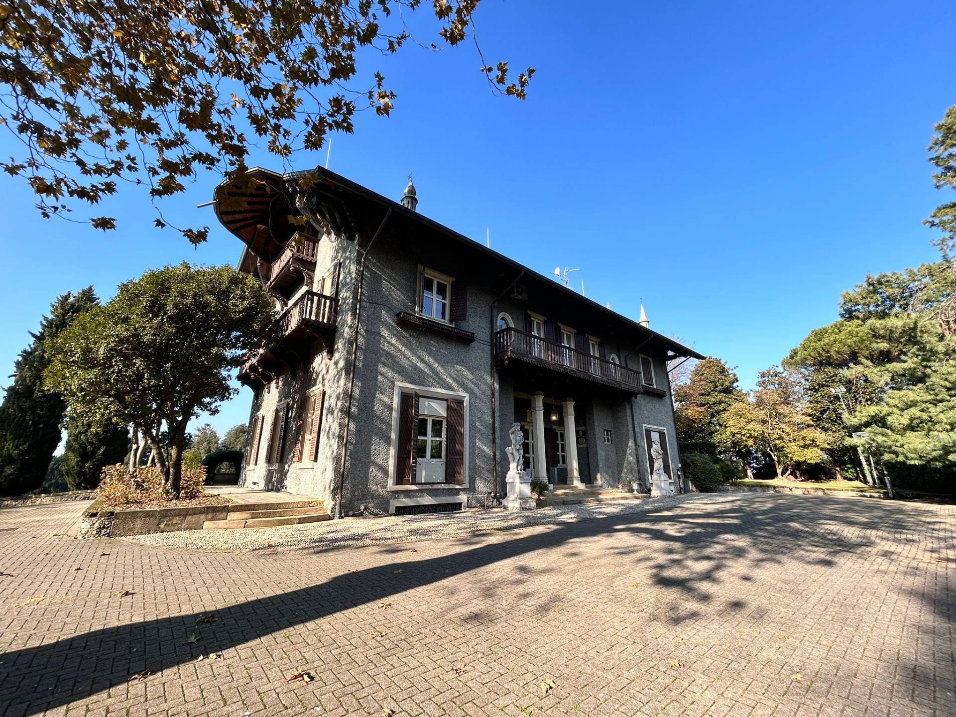 Villa in vendita a Besana in Brianza