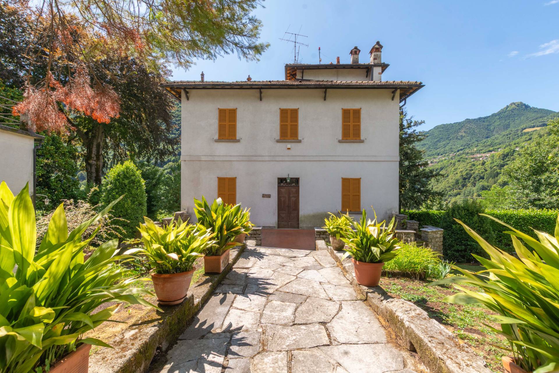 Villa in vendita a Dizzasco