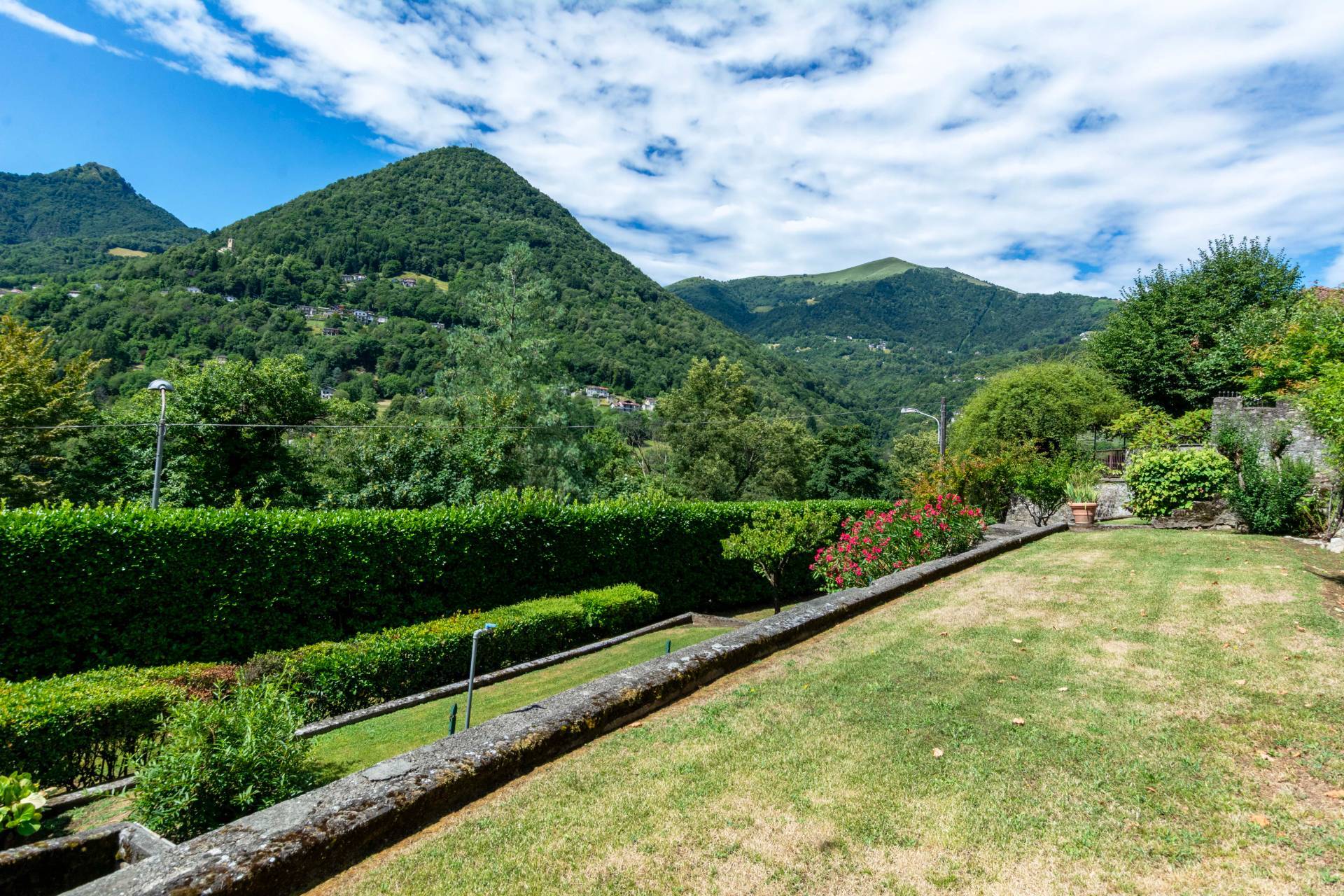 Villa in vendita a Dizzasco