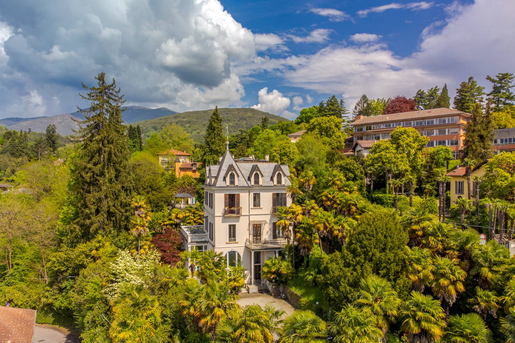 Villa in vendita a Luino
