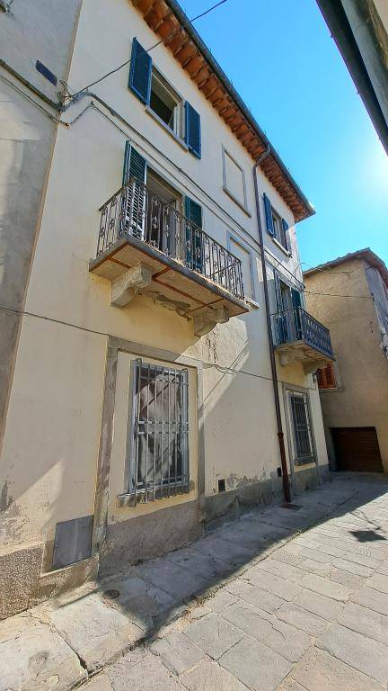 Casa indipendente in vendita a Loro Ciuffenna, San Giustino Valdarno
