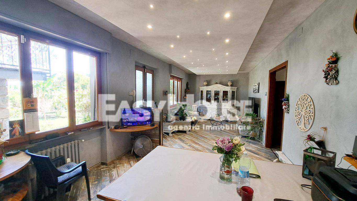 Appartamento in vendita a Loro Ciuffenna, San Giustino Valdarno