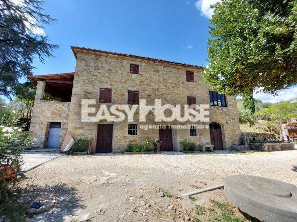 Rustico/Casale in vendita a Loro Ciuffenna