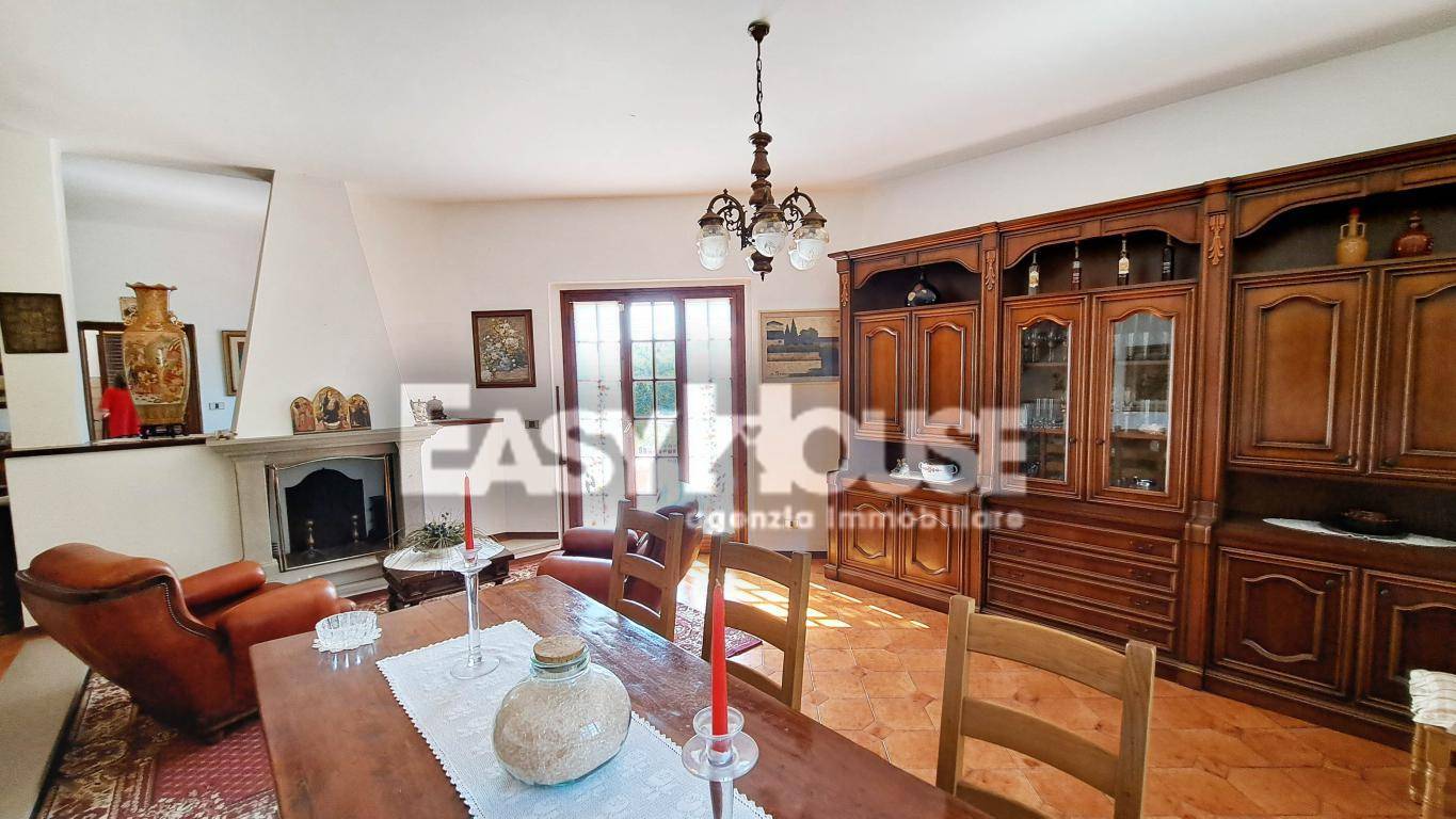 Casa indipendente in vendita a Laterina Pergine Valdarno