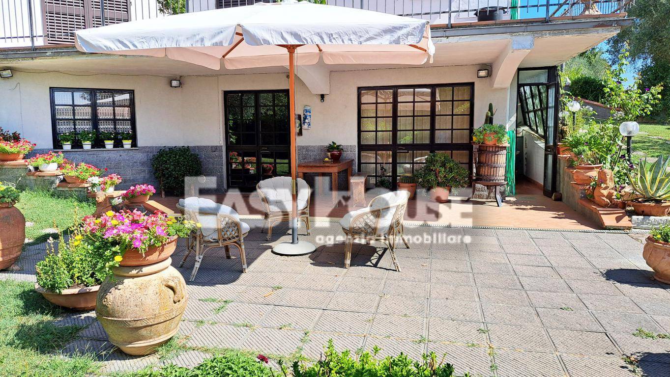 Casa indipendente in vendita a Laterina Pergine Valdarno