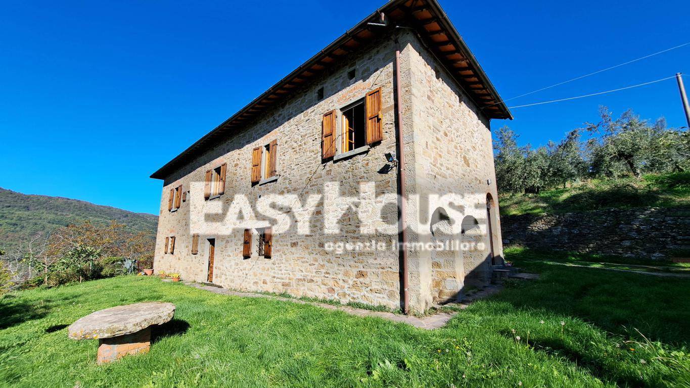Rustico/Casale in vendita a Loro Ciuffenna, Poggio di Loro