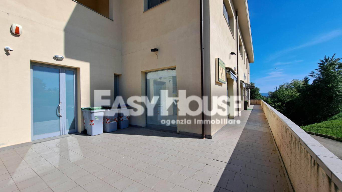 Locale commerciale in vendita a Loro Ciuffenna, San Giustino Valdarno