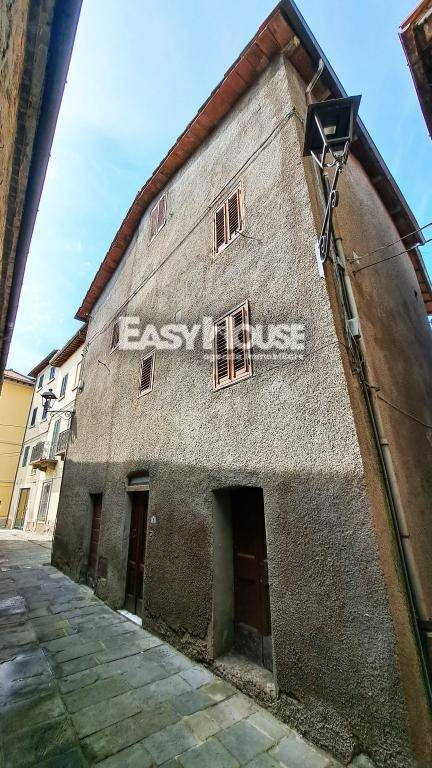 Casa indipendente in vendita a Loro Ciuffenna, San Giustino Valdarno