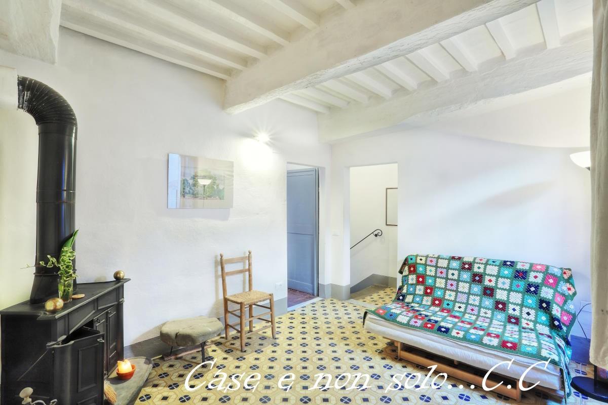 Trilocale in vendita, Castagneto Carducci centro del borgo